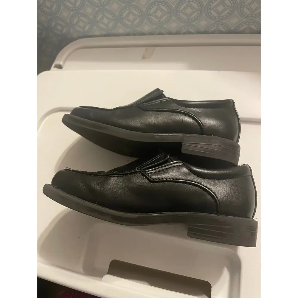 Smart Fit black slip on dress shoes toddler boys size 9 - fair condition